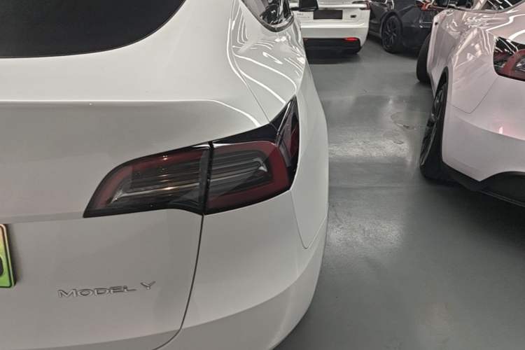 Used Tesla Model Y 2022 Revised Version Rear-Wheel Drive Right Rear Taillight