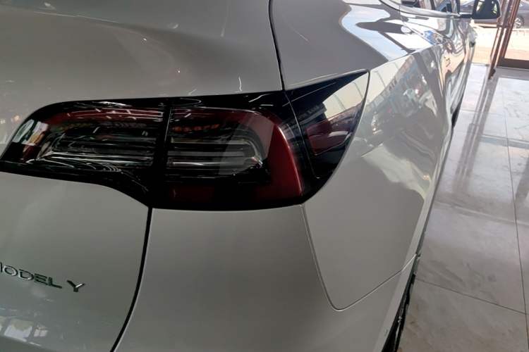 Used Tesla Model Y 2022 Revised Version Rear-Wheel Drive Right Rear Taillight