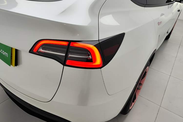Used Tesla Model Y 2022 Revised Version Rear-Wheel Drive Right Rear Taillight