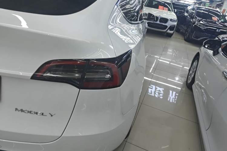 Used Tesla Model Y 2022 Revised Version Rear-Wheel Drive Right Rear Taillight