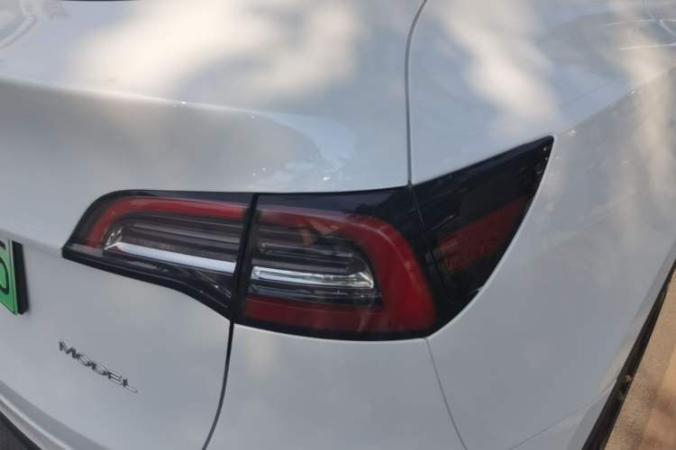 Used Tesla Model Y 2022 Revised Version Rear-Wheel Drive Right Rear Taillight