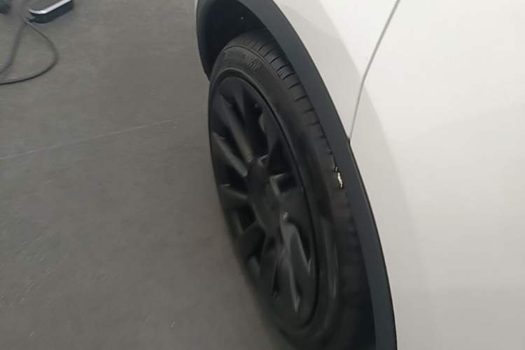 Used Tesla Model Y 2022 Rear-Wheel-Drive Version Right Rear Wheel Hub