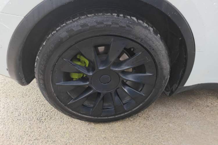 Used Tesla Model Y 2022 Revised Version Long-Range All-Wheel Drive Right Rear Wheel Hub