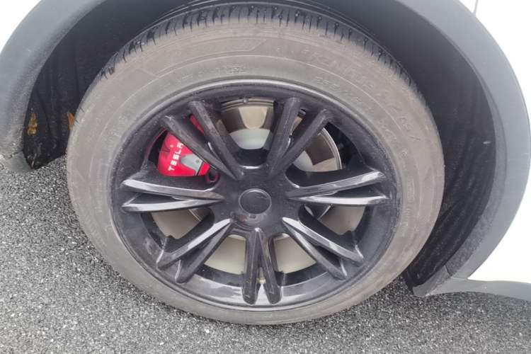Used Tesla Model Y 2022 Revised Version Rear-Wheel Drive Right Rear Wheel Hub