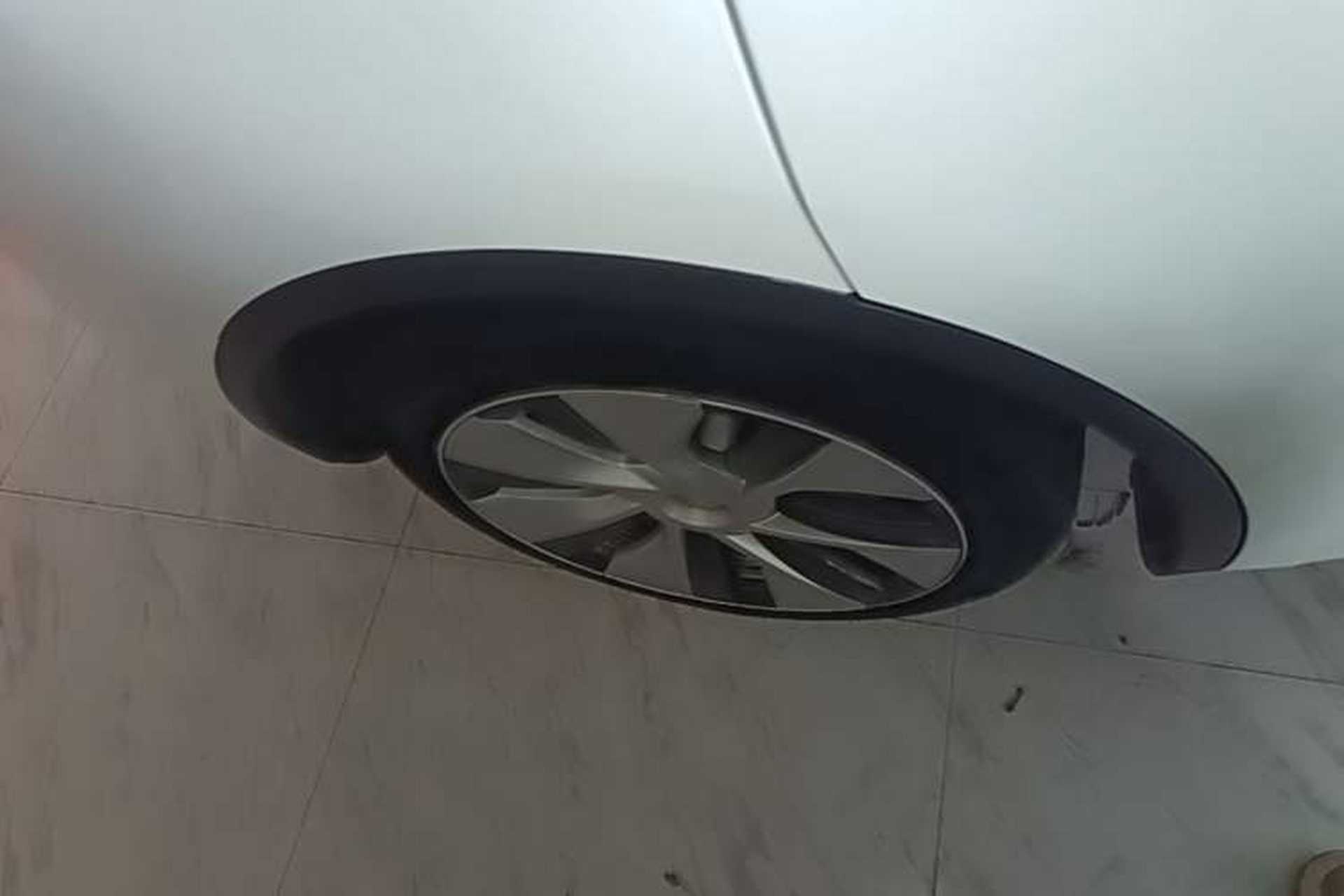 Used Tesla Model Y 2022 Rear-Wheel-Drive Version Right Rear Wheel Hub