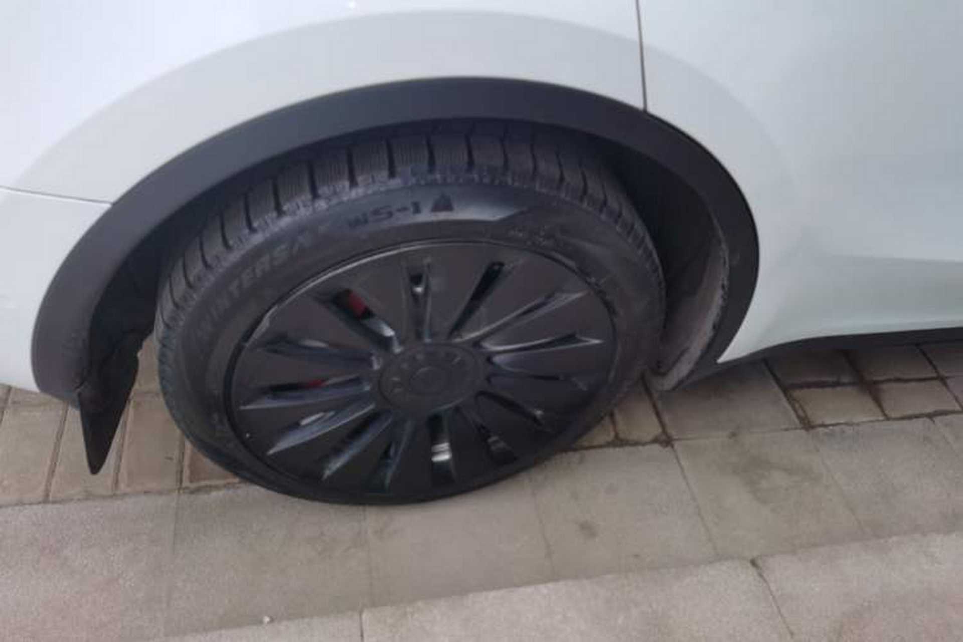 Used Tesla Model Y 2022 Revised Version Long-Range All-Wheel Drive Right Rear Wheel Hub
