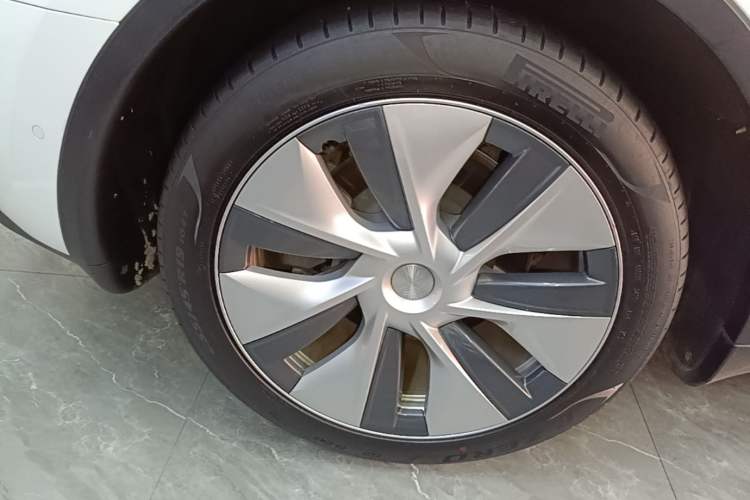 Used Tesla Model Y 2022 Revised Version Rear-Wheel Drive Right Rear Wheel Hub