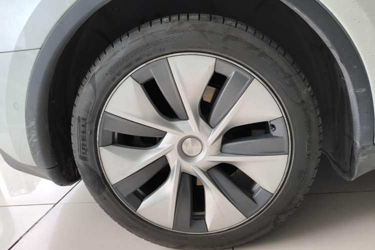 Used Tesla Model Y 2022 Revised Version Rear-Wheel Drive Right Rear Wheel Hub