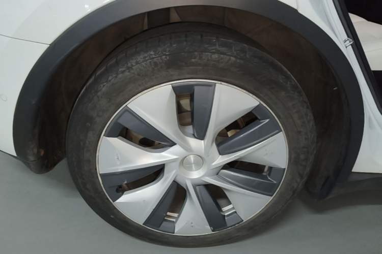 Used Tesla Model Y 2022 Revised Version Rear-Wheel Drive Right Rear Wheel Hub