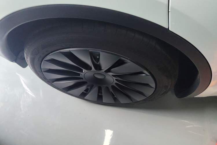 Used Tesla Model Y 2022 Revised Version Rear-Wheel Drive Right Rear Wheel Hub