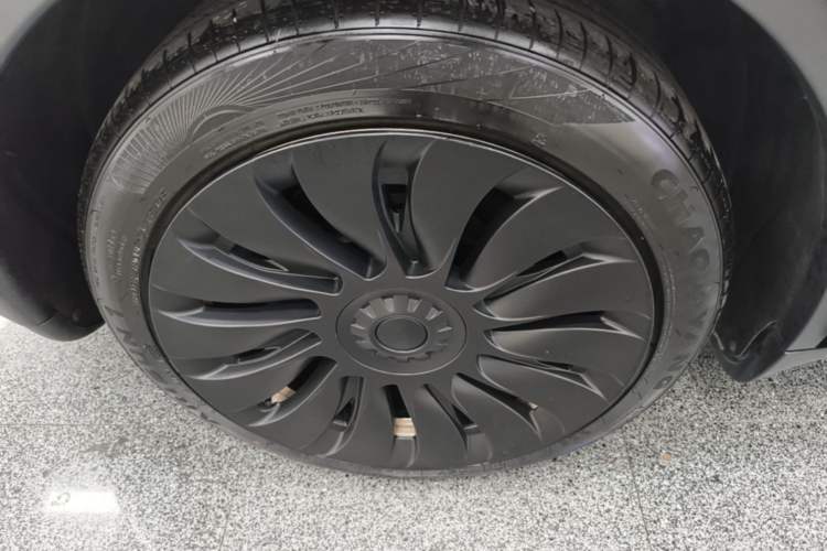 Used Tesla Model Y 2022 Revised Version Rear-Wheel Drive Right Rear Wheel Hub