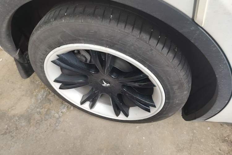 Used Tesla Model Y 2022 Revised Version Rear-Wheel Drive Right Rear Wheel Hub