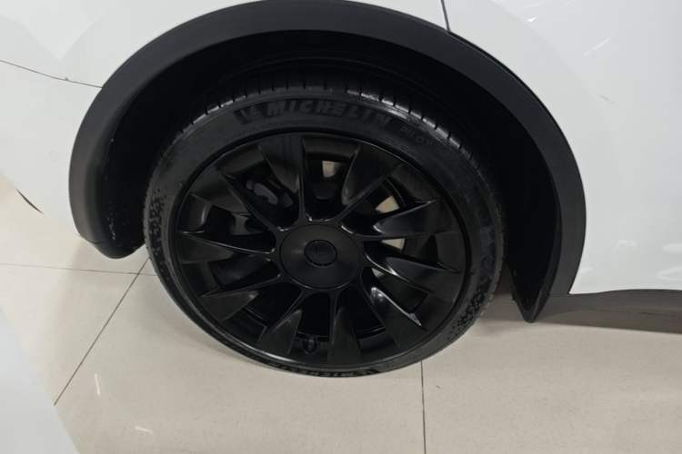 Used Tesla Model Y 2022 Revised Version Rear-Wheel Drive Right Rear Wheel Hub