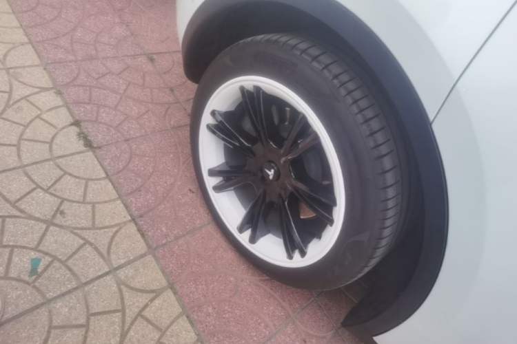 Used Tesla Model Y 2022 Revised Version Rear-Wheel Drive Right Rear Wheel Hub