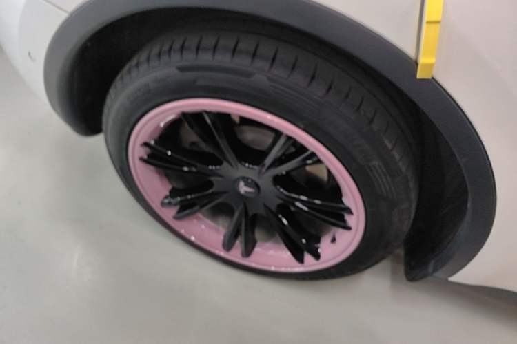 Used Tesla Model Y 2022 Rear-Wheel-Drive Version Right Rear Wheel Hub