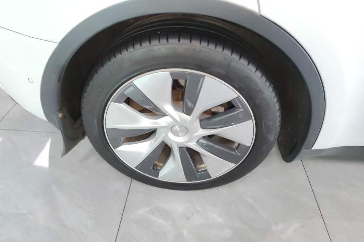 Used Tesla Model Y 2022 Revised Version Rear-Wheel Drive Right Rear Wheel Hub