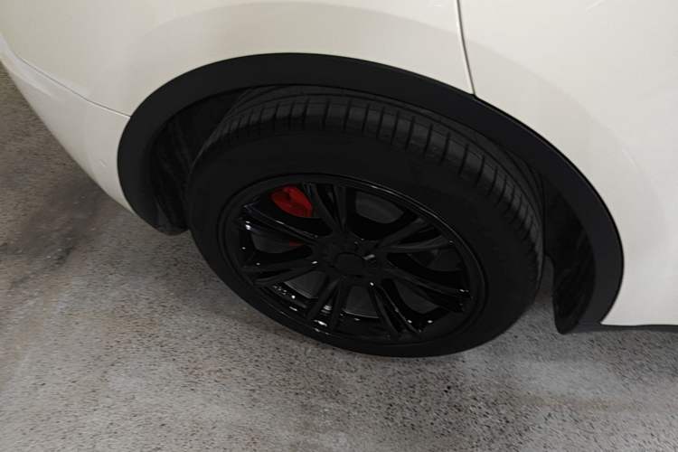 Used Tesla Model Y 2022 Revised Version Rear-Wheel Drive Right Rear Wheel Hub