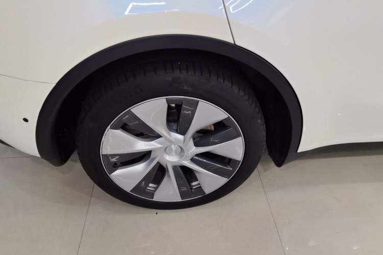 Used Tesla Model Y 2022 Revised Version Rear-Wheel Drive Right Rear Wheel Hub