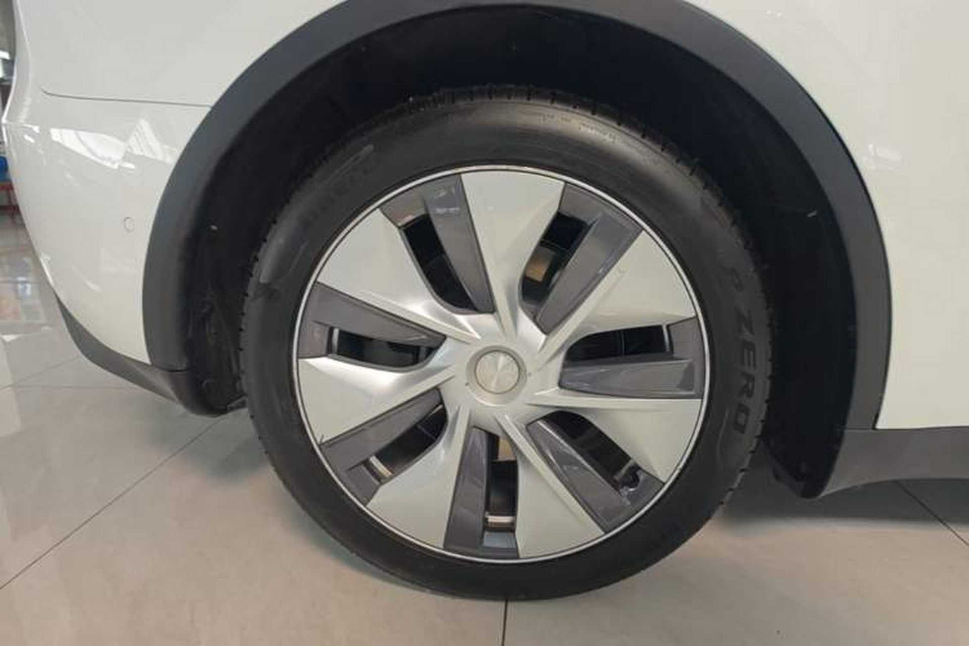 Used Tesla Model Y 2022 Revised Version Rear-Wheel Drive Right Rear Wheel Hub