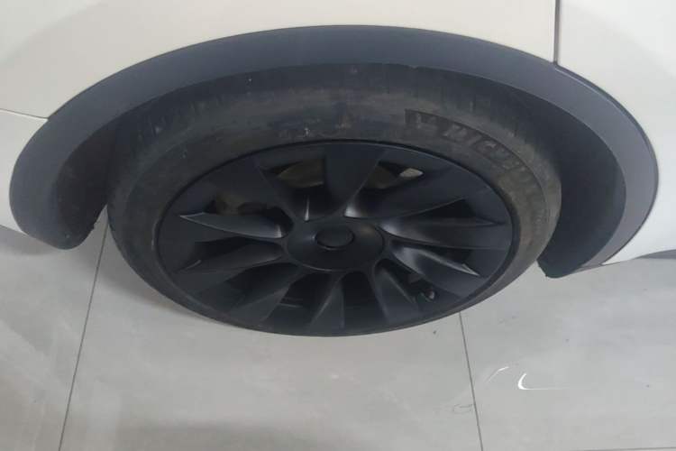 Used Tesla Model Y 2022 Revised Version Rear-Wheel Drive Right Rear Wheel Hub