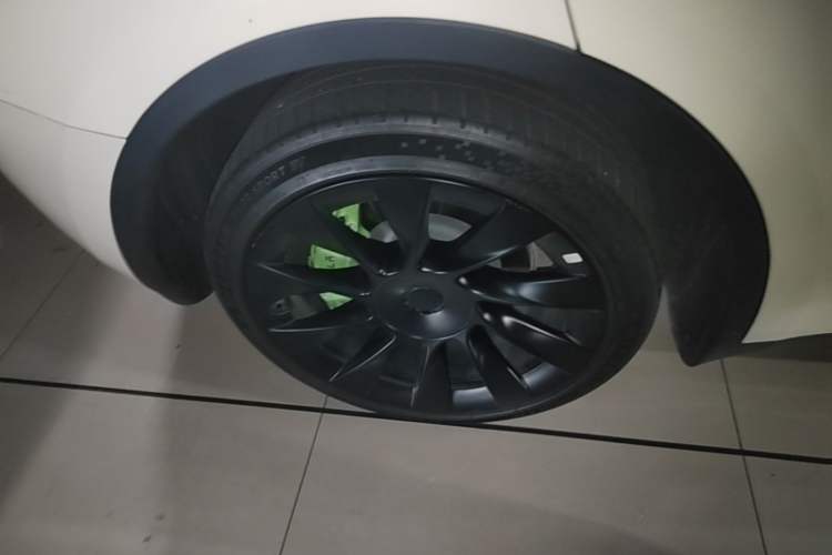 Used Tesla Model Y 2022 Revised Version Rear-Wheel Drive Right Rear Wheel Hub