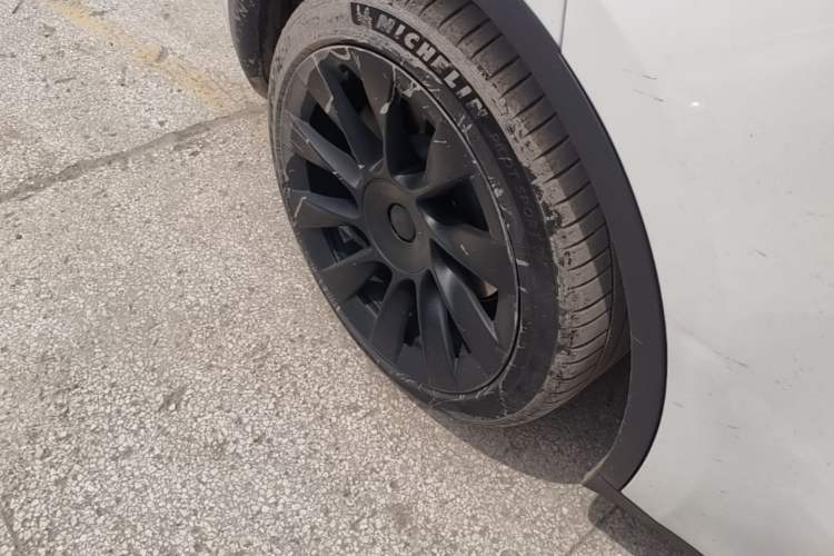 Used Tesla Model Y 2022 Revised Version Rear-Wheel Drive Right Rear Wheel Hub