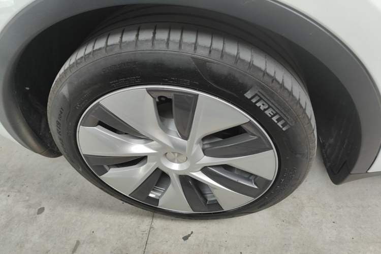 Used Tesla Model Y 2022 Revised Version Rear-Wheel Drive Right Rear Wheel Hub