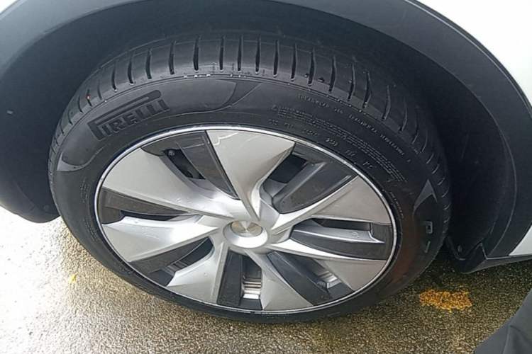 Used Tesla Model Y 2022 Revised Version Rear-Wheel Drive Right Rear Wheel Hub