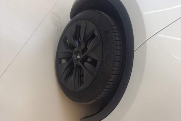 Used Tesla Model Y 2022 Revised Version Rear-Wheel Drive Right Rear Wheel Hub