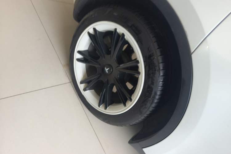 Used Tesla Model Y 2022 Revised Version Rear-Wheel Drive Right Rear Wheel Hub