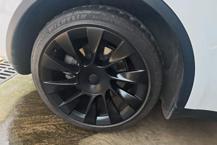 Used Tesla Model Y 2022 Revised Version Rear-Wheel Drive Right Rear Wheel Hub