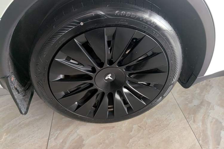 Used Tesla Model Y 2022 Revised Version Rear-Wheel Drive Right Rear Wheel Hub