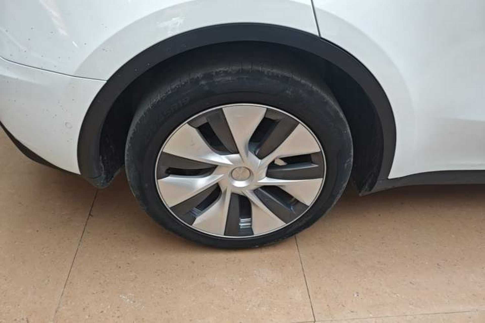 Used Tesla Model Y 2022 Revised Version Long-Range All-Wheel Drive Right Rear Wheel Hub