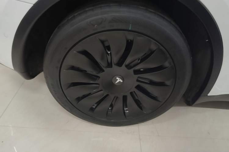 Used Tesla Model Y 2022 Revised Version Rear-Wheel Drive Right Rear Wheel Hub