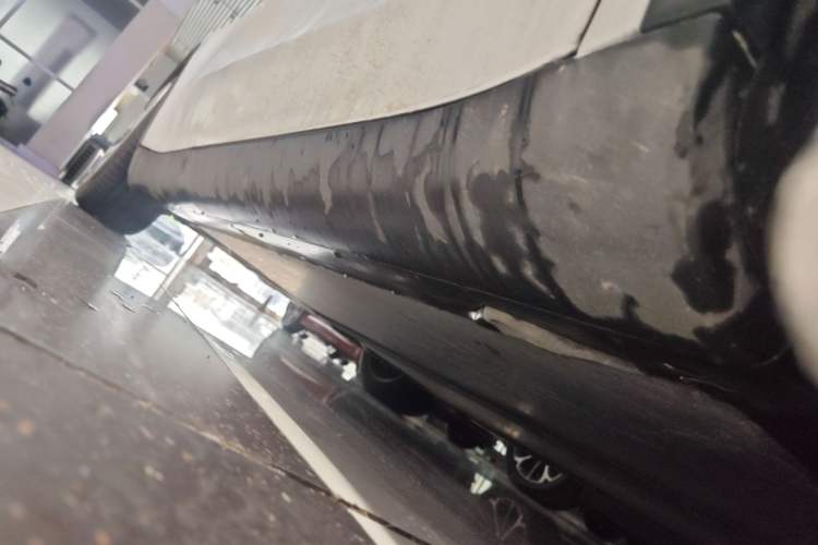 Used Tesla Model Y 2022 Rear-Wheel-Drive Version Right Side Sill
