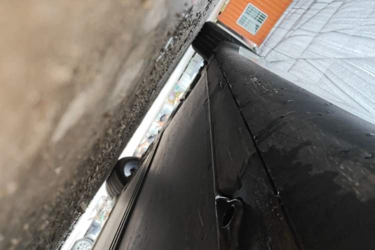 Used Tesla Model Y 2022 Revised Version Long-Range All-Wheel Drive Right Side Sill