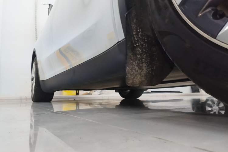 Used Tesla Model Y 2022 Revised Version Rear-Wheel Drive Right Side Sill