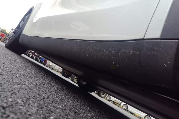 Used Tesla Model Y 2022 Revised Version Rear-Wheel Drive Right Side Sill