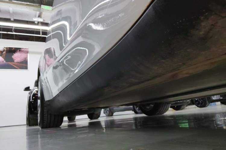 Used Tesla Model Y 2022 Revised Version Long-Range All-Wheel Drive Right Side Sill