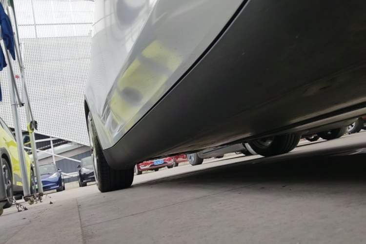 Used Tesla Model Y 2022 Rear-Wheel-Drive Version Right Side Sill