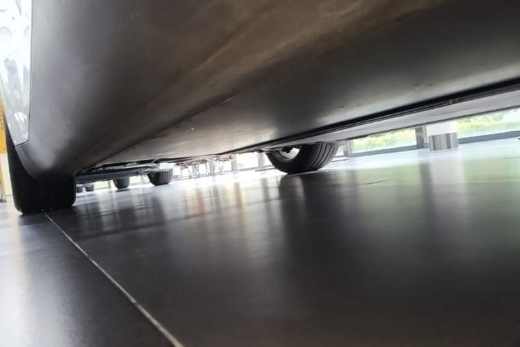 Used Tesla Model Y 2022 Revised Version Rear-Wheel Drive Right Side Sill
