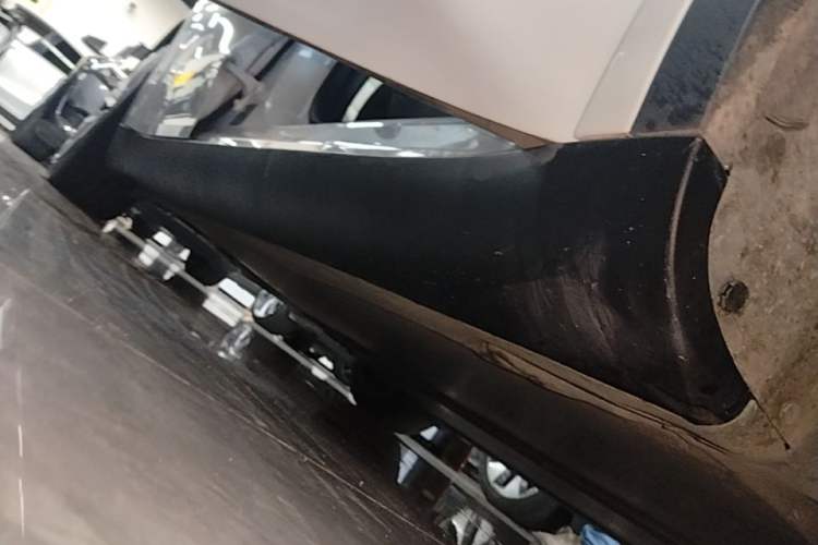 Used Tesla Model Y 2022 Revised Version Rear-Wheel Drive Right Side Sill