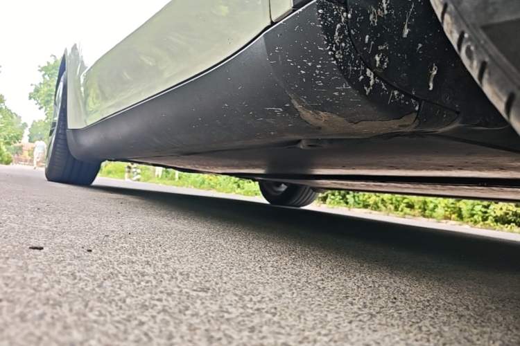 Used Tesla Model Y 2022 Rear-Wheel-Drive Version Right Side Sill