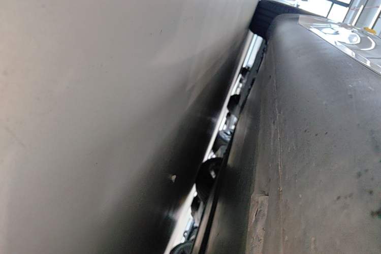 Used Tesla Model Y 2022 Rear-Wheel-Drive Version Right Side Sill