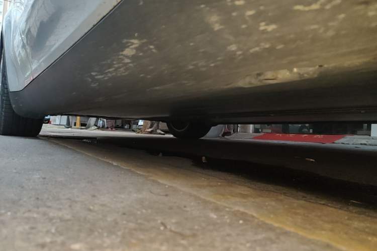 Used Tesla Model Y 2022 Rear-Wheel-Drive Version Right Side Sill