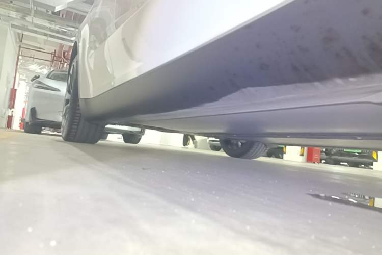 Used Tesla Model Y 2022 Revised Version Rear-Wheel Drive Right Side Sill