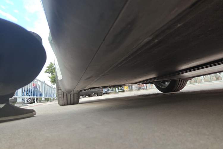 Used Tesla Model Y 2022 Revised Version Rear-Wheel Drive Right Side Sill