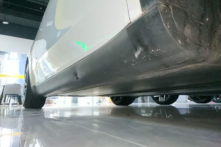 Used Tesla Model Y 2022 Revised Version Rear-Wheel Drive Right Side Sill
