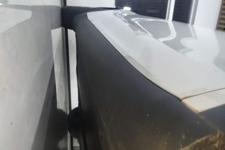 Used Tesla Model Y 2022 Revised Version Rear-Wheel Drive Right Side Sill