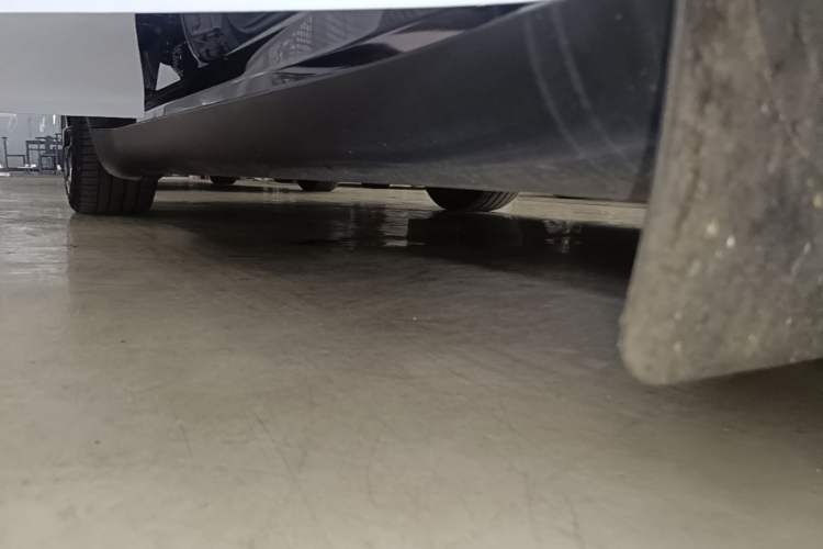 Used Tesla Model Y 2022 Revised Version Rear-Wheel Drive Right Side Sill